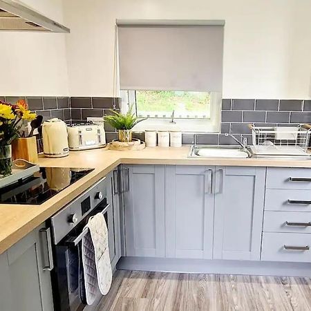 Cosy Hideaway Lodge In Glan Gwna Caeathro Exteriér fotografie
